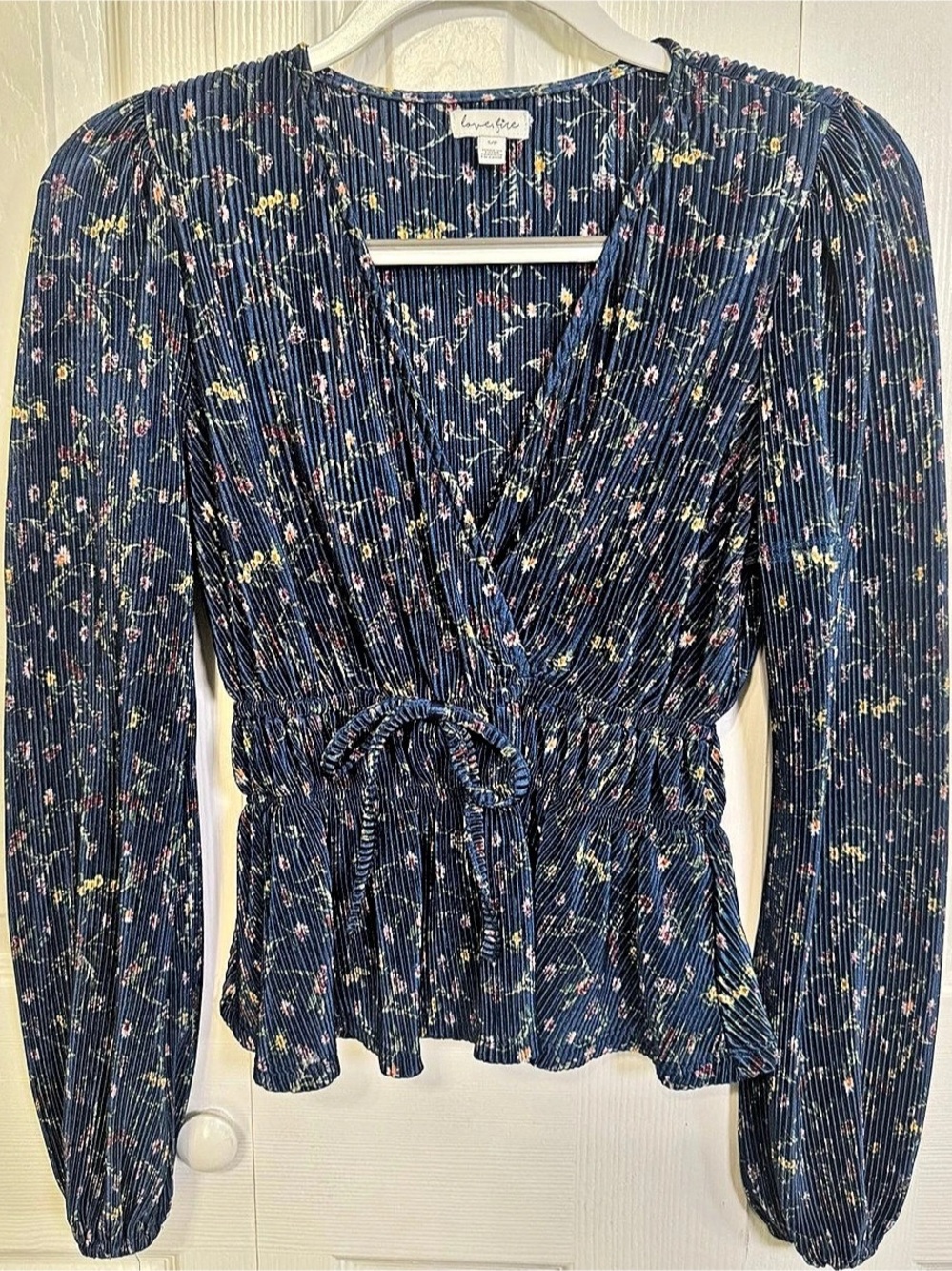 Love Fire Blue Floral Pleated Wrap Tie Blouse Small